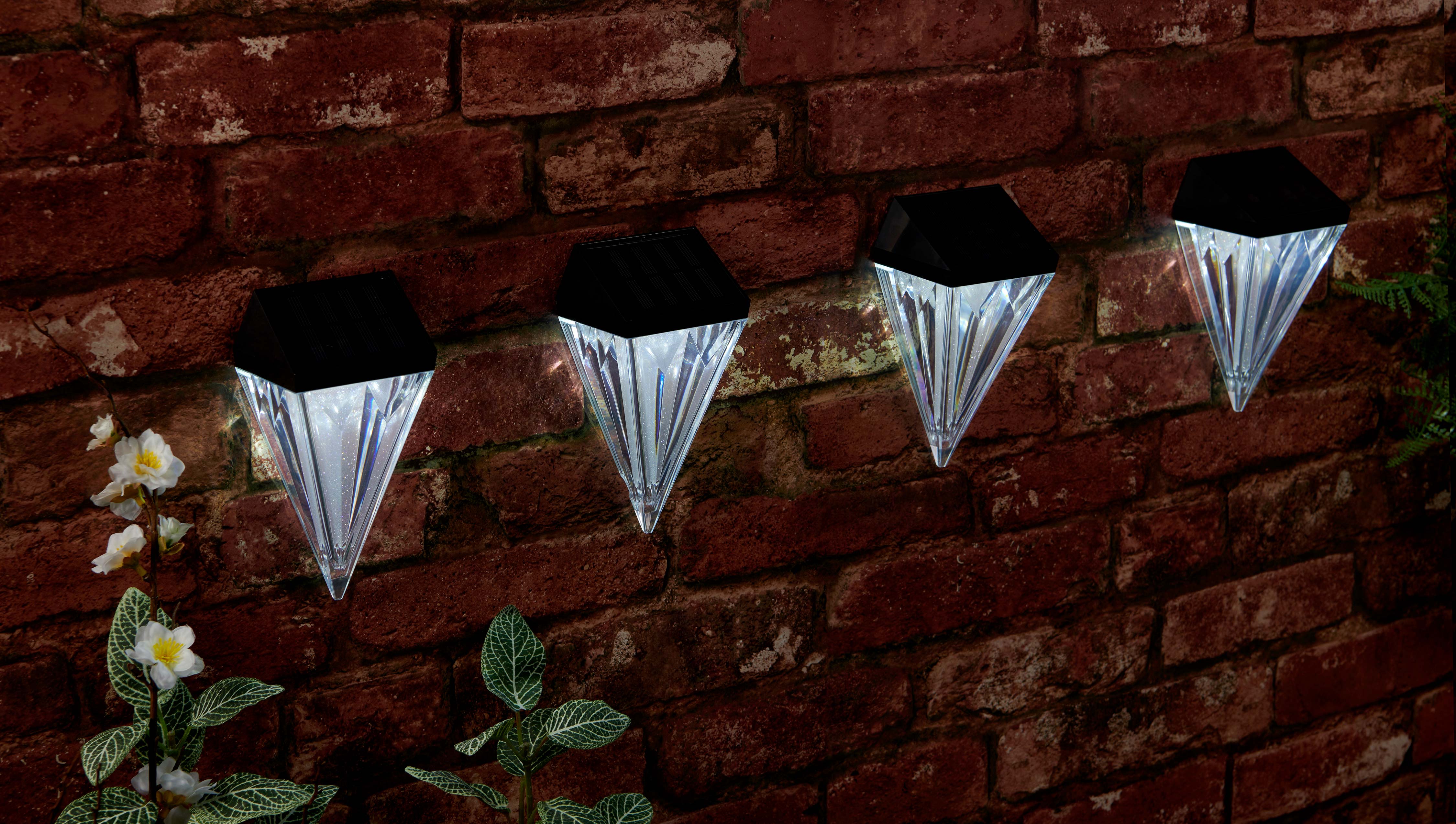 Pack of 4 Solar Diamond Wall Lights - Hortibliss