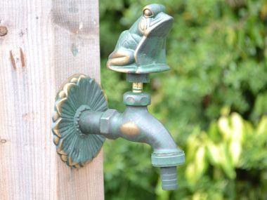 Frog Ornamental Verdigris Garden Tap - Hortibliss