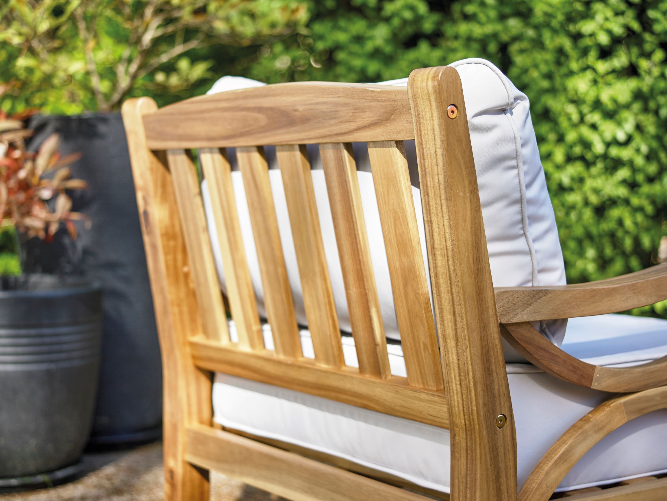 Greenhurst Sorrento Garden Armchair, Footstool & Cushions - Natural - Hortibliss