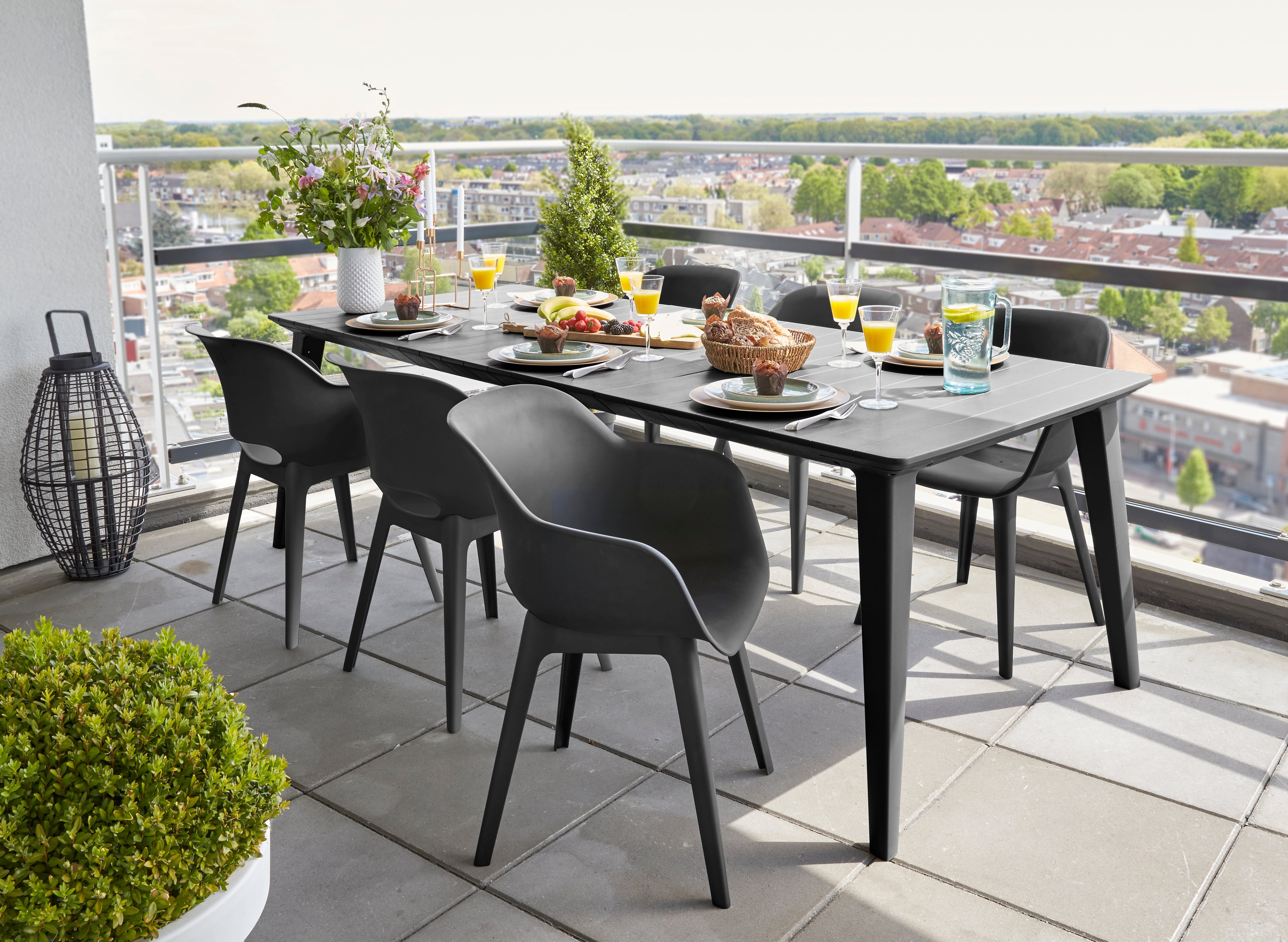 Lima Table with Akola Chairs - Hortibliss